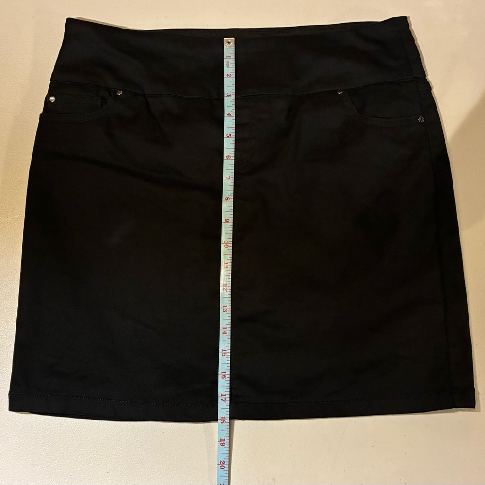 S.C. & CO Women’s Black Denim Skort - Size: L - Picture 9 of 9